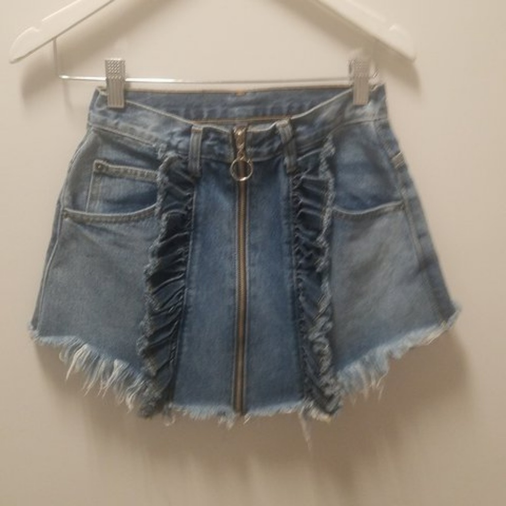 CARMAR BEATRICE RUFFLE SKIRT